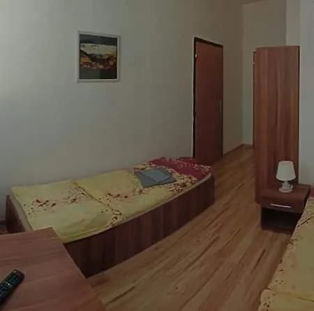 Отель Barno Popradska Кошице